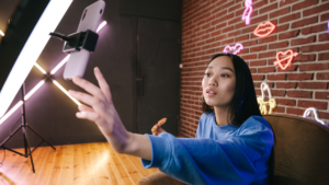 Le marketing d’influence gagne en maturité en France avec des budgets en augmentation en 2026.